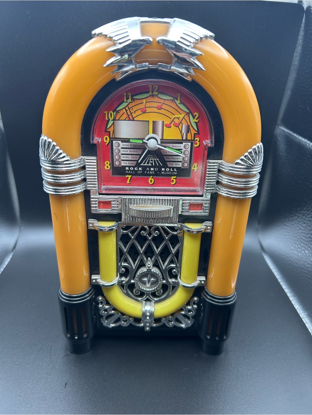 Vintage Rock & Roll Hall of Fame Jukebox Alarm Clock